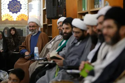 جلسات تفسیر قرآن در حرم رضوی