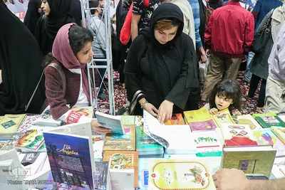 دهمین نمایشگاه کتاب استان مرکزی در اراک