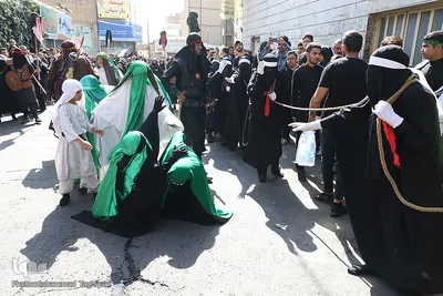 ⁨آئين نمادين حركت كاروان اسرای كربلا