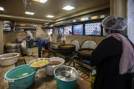 هم‌نمکی ده هزار نفره در عید غدیر