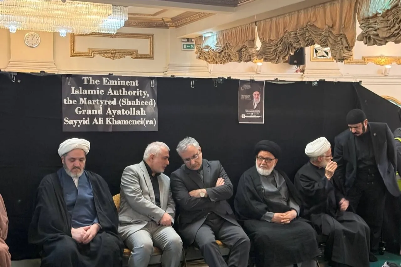 آئین بزرگداشت رهبر شهید انقلاب در مرکز اسلامی انگلیس برگزار شد