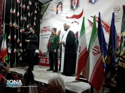 باران هم حریف تجمع مردم اهر در حمایت از مدافعان وطن و بیعت با رهبری