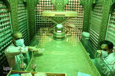 آئین گلابشویی و عطرافشانی حرم شاهچراغ(ع) در روز میلاد امام حسین(ع)‎‎