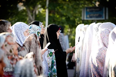 اقامه نماز عیدسعید فطر در امام زادگان پنج تن(ع) لویزان