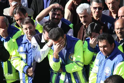 تشییع پیکر شهدای حادثه سقوط اورژانس هوایی در چهارمحال و بختیاری