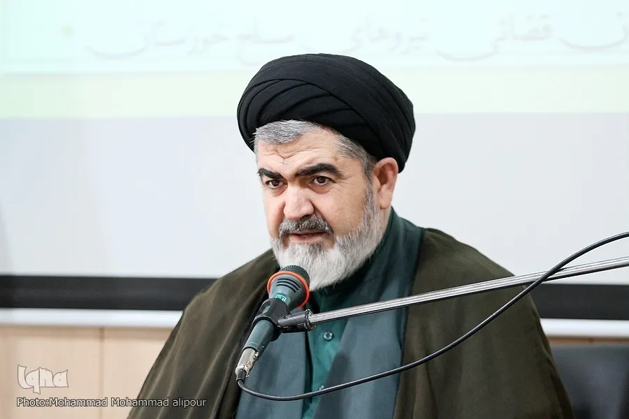 Cleric Calls Hazrat Zaynab Embodiment of Believing In, Acting Upon Quran