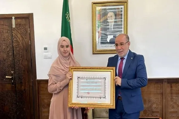 3e lauréate du concours international de récitation du Coran honorée à Alger