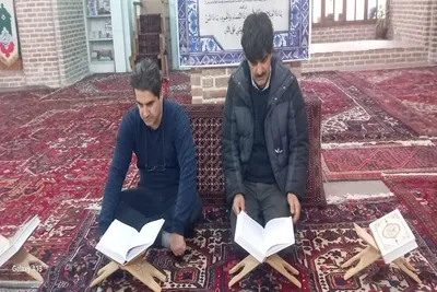 جلسه تخصصی قرائت قرآن در مسجد استاد و شاگرد تبریز