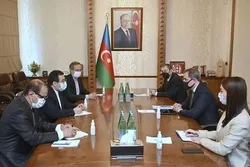 C. Bayramov İran səfirini fəaliyyətinin başa çatması münasibətilə qəbul edib - FOTO