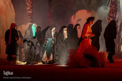 نمایش بزرگ میدانی تنهاتر از مسیح