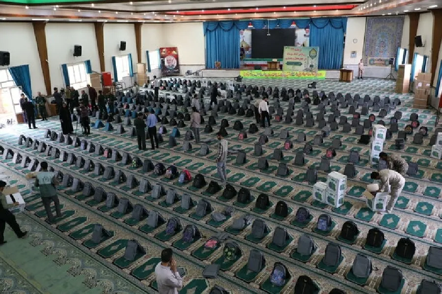 ۳۰۰۰ بسته نوشت‌افزار در چهارمحال‌وبختیاری توزیع شد