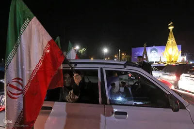 بیعت مردم شیراز در نخستین شب سال ۱۴۰۵ با رهبر معظم انقلاب