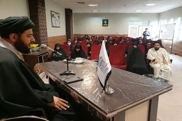 دیدار حافظان شعب بانوان جامعةالقرآن با حجت‌الاسلام طباطبایی