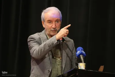 آئین رونمایی از تولیدات بنیاد فرهنگی روایت فتح