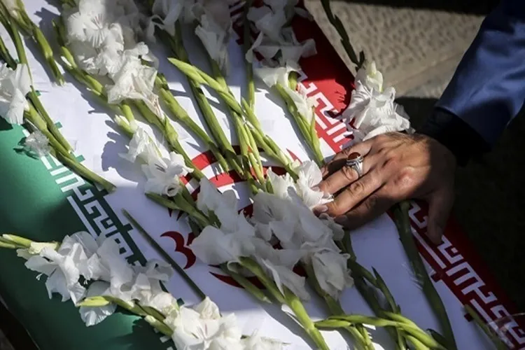 مادر شهیدان «حجازی طاقانکی» آسمانی شد