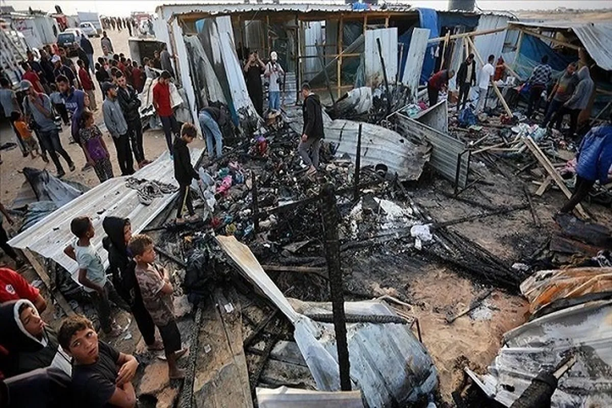 Halaman Utuh Alquran di samping Jenazah Perempuan Syahid Palestina