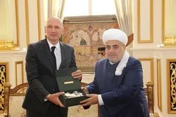 Şeyxülislam Gürcüstanın Dini Məsələlər üzrə Dövlət Agentliyi sədrini qəbul edib