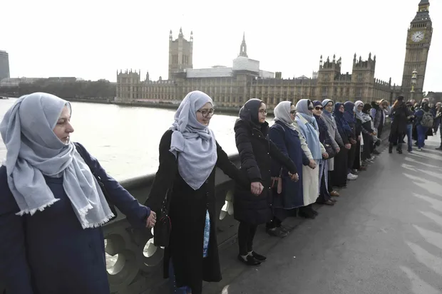 Wanawake Waislamu London wafungamana na waathirika wa ugaidi