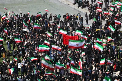 اجتماع مردم اصفهان در بیعت با رهبر منتخب خبرگان