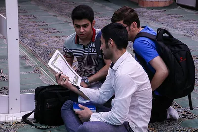 کتابت قرآن کریم در دانشگاه علوم پزشکی ایران 