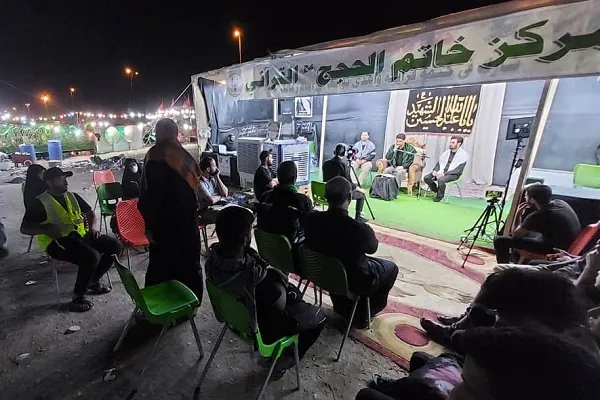 Iranian Qaris Reciting Quran in Najaf-Karbala Route