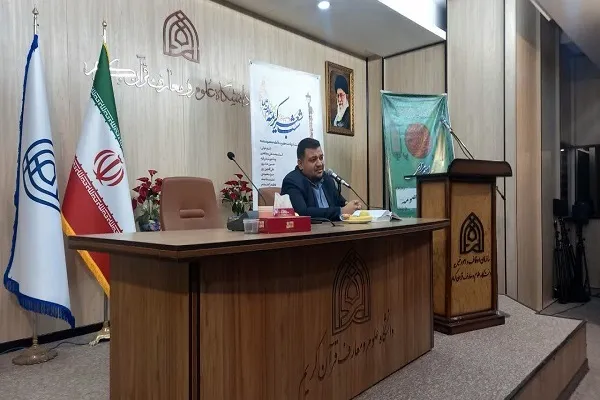 شب شعر «کریمه(س)» در دانشگاه علوم و معارف قرآن کریم برگزار شد + فیلم