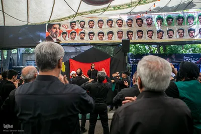 ظهر عاشورای حسینی در میدان شهدای ده‌ونک
