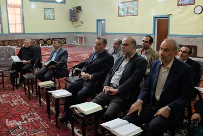 جلسه تفسیر قرآن مدیران اجرایی استان