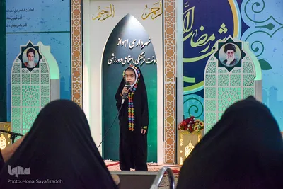 محفل انس با قرآن بانوان در حرم علی‌بن مهزیار اهوازی