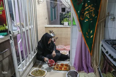 خانم ثریا زمانی از سال ۷۲ که از امام رضا(ع) شفا گرفته است با برگزاری مراسم عزاداری رسم ارادت به حضرتش را ادا می‌کند.