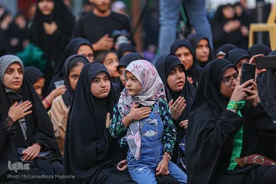 اجتماع دختران دهه هشتادی در گذر فرهنگی چهارباغ‎