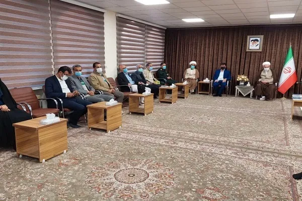 هنرمندان محتواهای امیدوارکننده تولید کنند