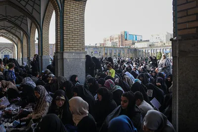 اجتماع پرشور دلدادگان حسینی در حرم عبدالعظیم (ع)؛ طنین دعای عرفه در قبله تهران