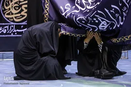 آئین رونمایی از پرچم جدید گنبد حرم حضرت زینب(س)