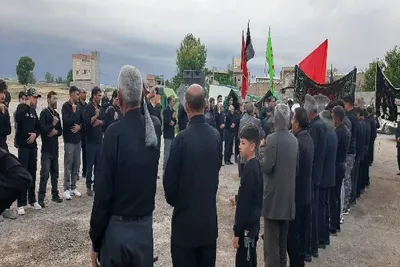 دسته عزاداری مسجد هاشمیه محله سیدآباد راه شیخ کلخوران  در تاسوعای حسینی
