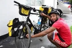 Un Marocain arrive à La Mecque après un voyage de 4 ans à pied et à vélo