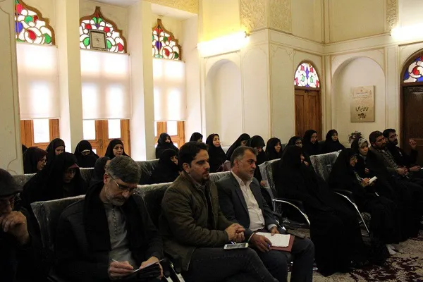 جلسه معرفی ویژه برنامه‌های هفته قرآن و عترت برگزار شد