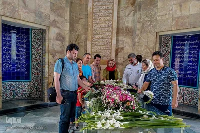 گلباران آرامگاه شیخ «اَجَلّ» سعدی شیرازی‎‎‎‎
