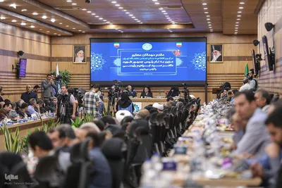 نشست «یک دهه سخن رهبر حکیم انقلاب اسلامی با جوانان آمریکا و اروپا»