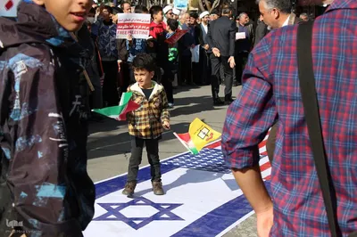 حضور اراکی‌ها در راهپیمایی 13 آبان
