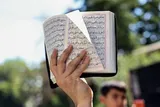 آشوبگران فروشگاه قرآن و ادعیه در بجنورد را آتش زدند