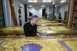 کارگاه ساخت درب‌های حرم امامین کاظمین(ع) در مشهد
