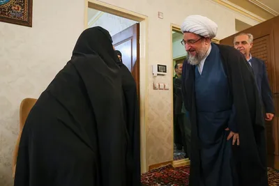 دیدار نماینده ولی‌فقیه و استاندار آذربایجان‌شرقی با خانواده شهیدان «جهانی» و «خطیبی»