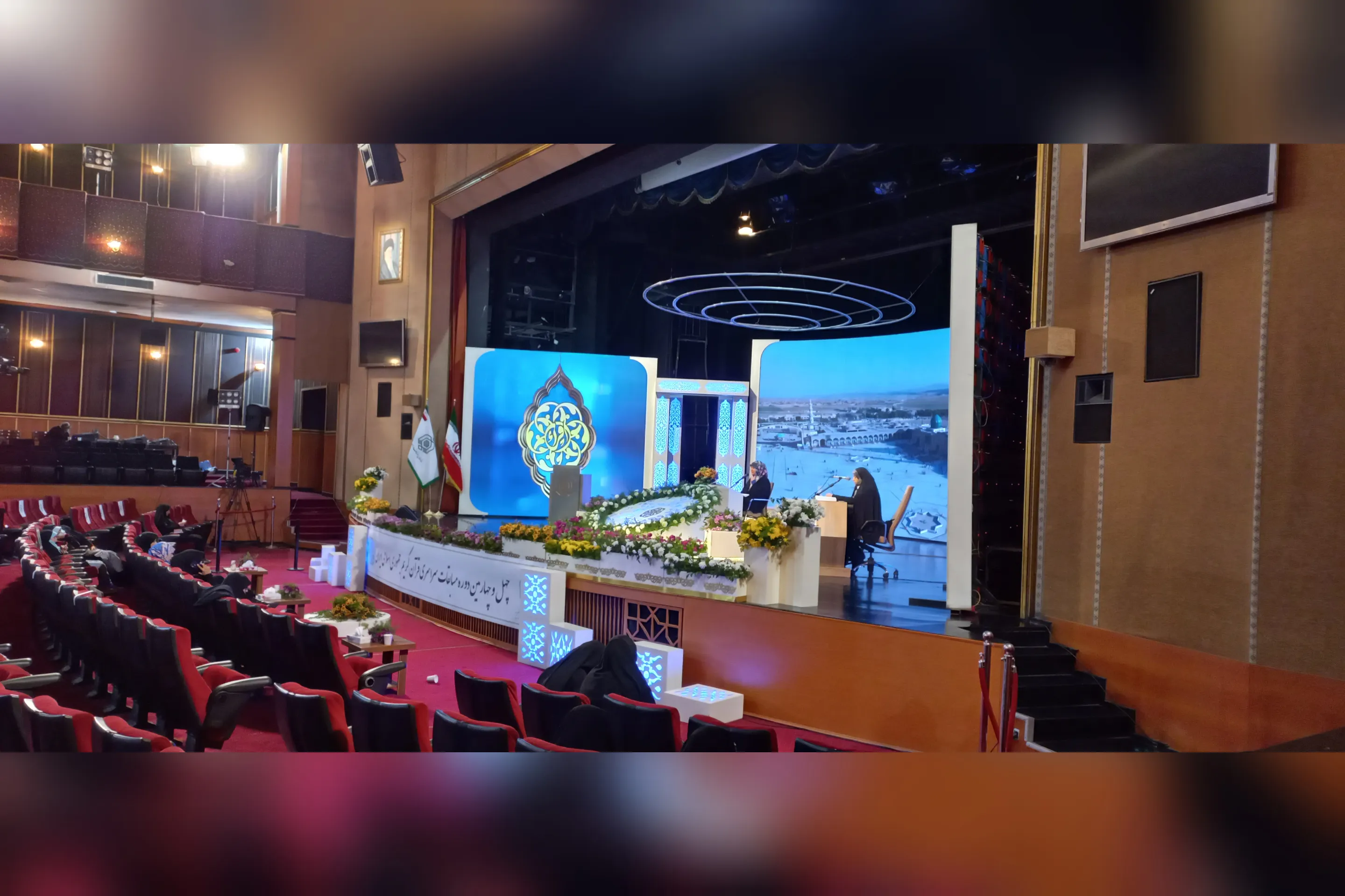 رقابت نزدیک بانوان قاری برای صدرنشینی