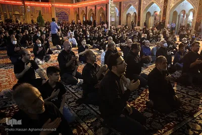 مراسم عزاداری چهارمین شب دهه اول محرم در صحن امام حسین(ع) حرم مطهر حضرت عبدالعظیم حسنی(ع) در شهر ری