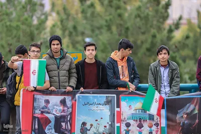 زنجیره انسانی دانش آموزان و کادر درمان تبریز در حمایت از مظلومان غزه‎