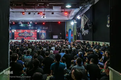حسینیه ایران؛ آیین طشت‌گذاری در حسینیه امام حسن(ع)