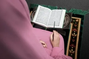 طنین قرآن در خانه عامل استجابت دعاست
