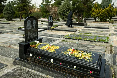 آخرین پنجشنبه سال کرونایی در بهشت زهرا