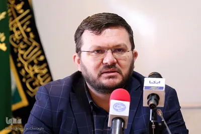 نشست رونمایی از پوستر طرح رویداد بزرگ فعالان قرآنی مساجد کشور